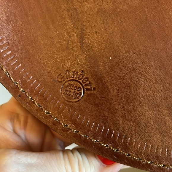 Vintage Gunderi Gun Deri Tooled Leather Bag Saddlebag Shape Scottie Dogs Artisan - Picture 6 of 13